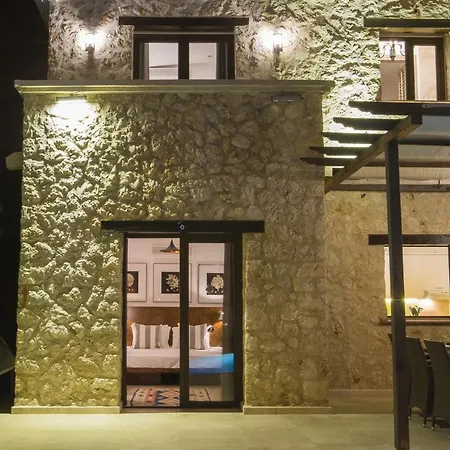 Stone House - %90 Muhafazakar *