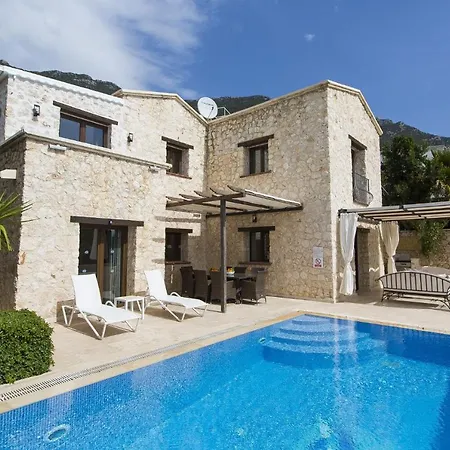 Stone House - %90 Muhafazakar *