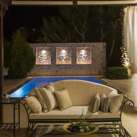 וילה Stone House - %90 Muhafazakar קלקן