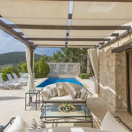 Stone House - %90 Muhafazakar * קלקן