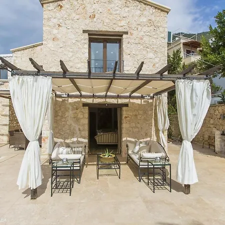 Stone House - %90 Muhafazakar וילה קלקן