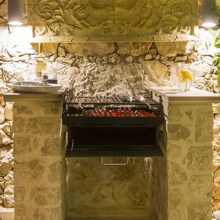 Stone House - %90 Muhafazakar Villa
